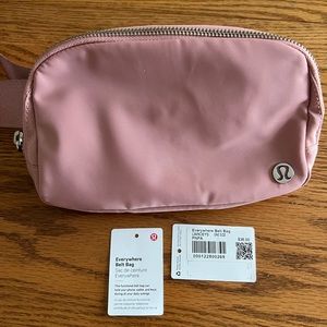 Lululemon Everywhere Belt Bag